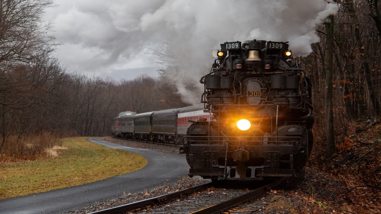 Western Maryland 1309: Frostburg Polar Express 2023 (4K)