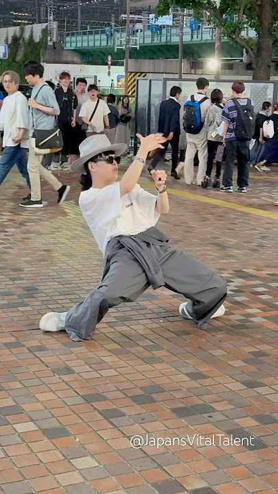 【Zero-Gravity Viral Performance😮】Japan’s Viral Talent @ROBOMON002