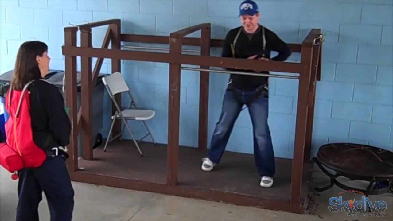 Riggs Skydive - Ground School