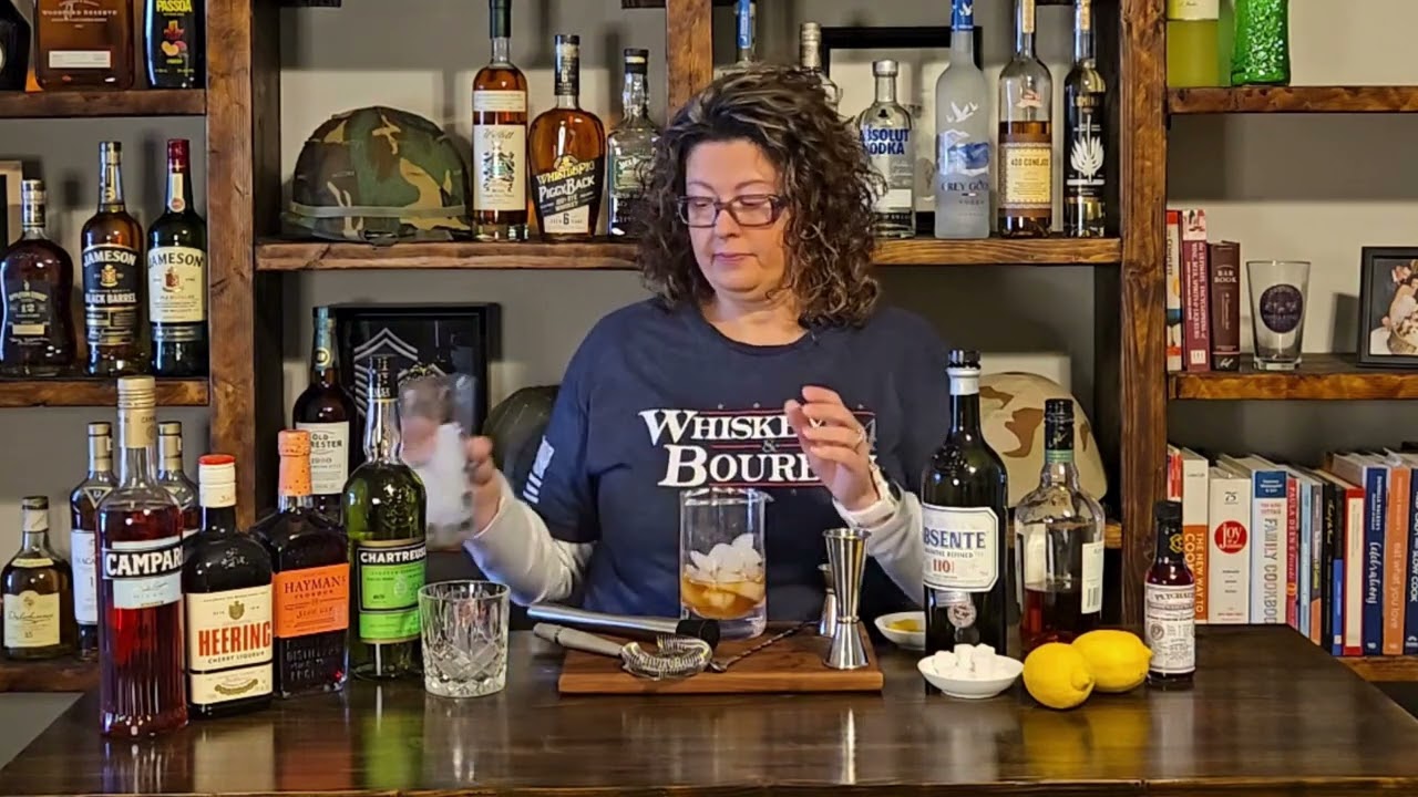 The Sazerac Cocktail 🍸 | Authentic New Orleans Recipe for Fat Tuesday (Mardi Gras Classic)