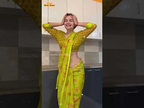 Beautiful Saree Navel & Back Look | Indian Beautiful Lady Saree Look #saree