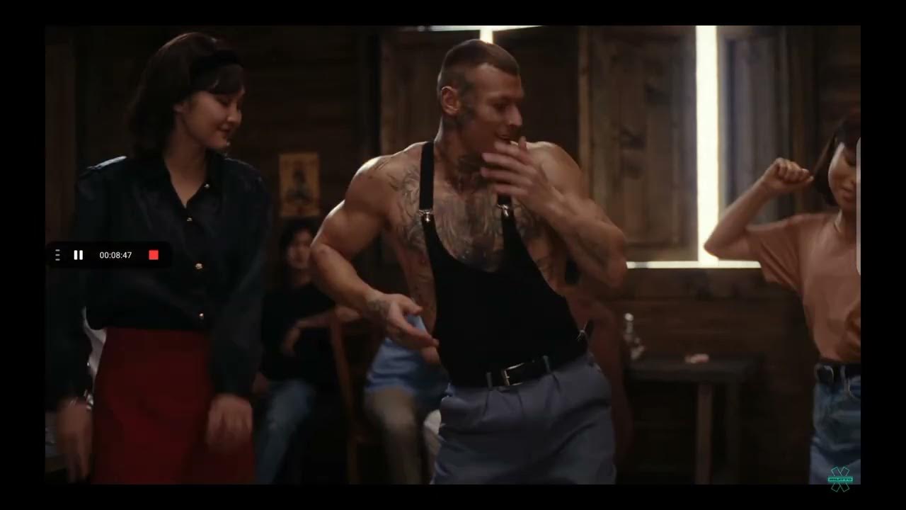 нилетто карамель клип. нилетто 2023 лысый. нилетто м5 кадры из клипа. нилето. нилетто карамель клип.