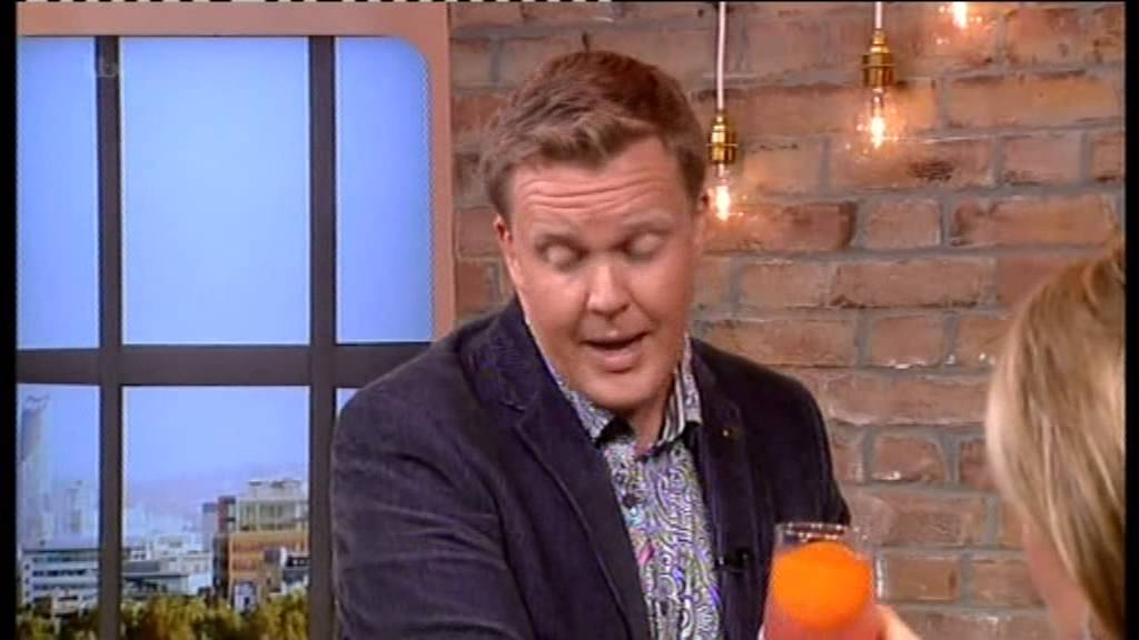 Aldi's Oliver Cromwell Gin & Cremant de Loire on ITV's This Morning