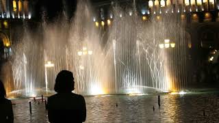 Dagligliv På Republikpladsen I Yerevan, Armenien