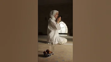 سبحان الله بصوت عايشة عبد الباسط 