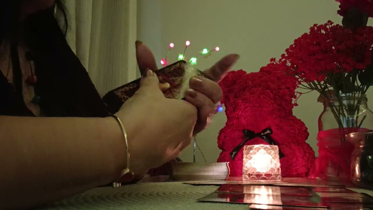 Τι προθέσεις έχει και τι θα κάνει;🌹🌹 Τηλ 6996 255 653 🌹 viber 🌺 whats up 🌺💐💐🌹