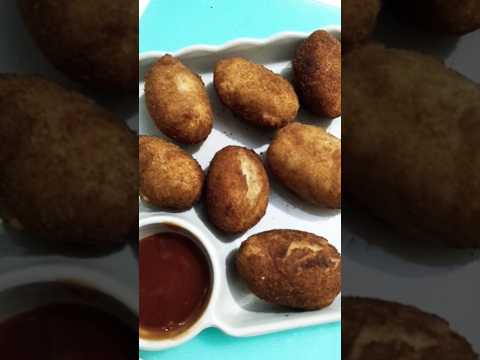 ✨ बाहर से Crispy, अंदर से Soft 😍घर पर बनाइए टेस्टी आलू ब्रेड कटलेट 🤤 #eveningsnacks#ytshorts #food