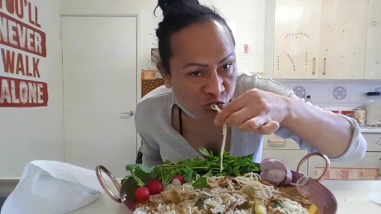 ขนมจีนน้ำยาป่า กระทะนรกแตก มาจ้ามาแซ่บๆนำกัน 05/08/18