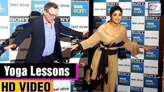 Shilpa Shetty Teaches Yoga To Medical Journalist Dr Michael Mosley Lehrentv
