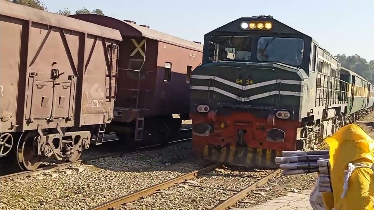 ZCU20 6424 with 18dn Millat Express arrival at Malakwal Junction