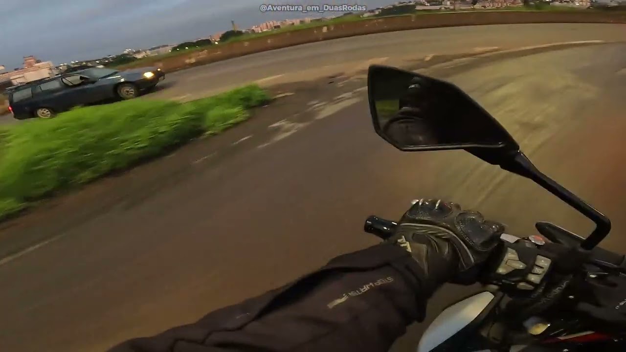 Kawasaki Z900 2026 em clima de pré-Carnaval