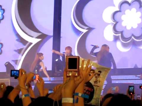 2NE1 in Thailand - Don't Stop the music