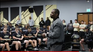 Deion Colorado Football Trolls Lil Bro Colorado St. Jay Norvell During Pre Game Meeting! 🤣