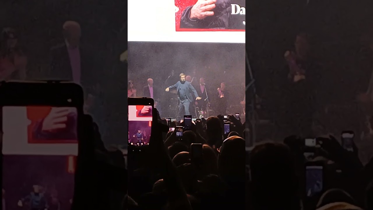 Jurgen Klopp last ever Liverpool fistbumps - M&S Bank Arena, Liverpool