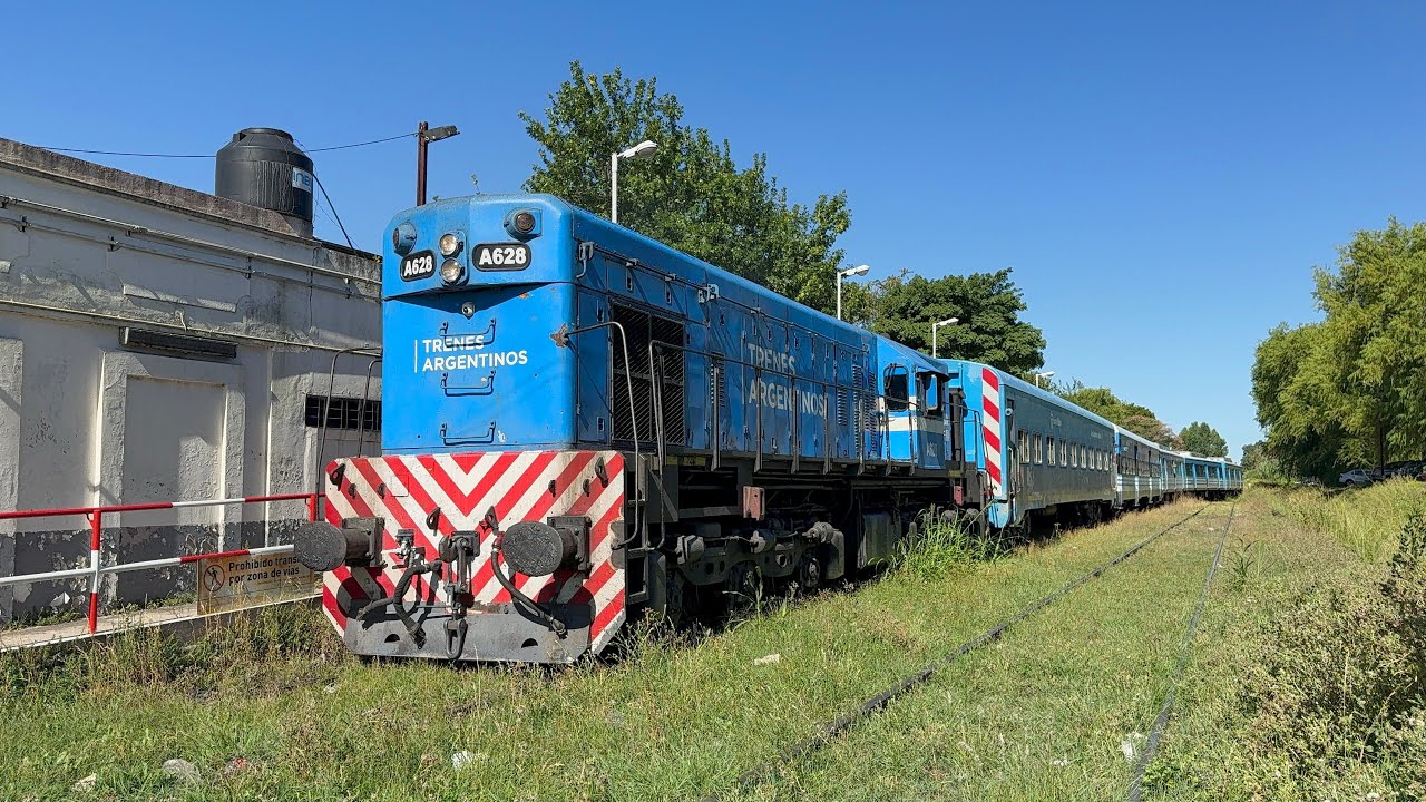 GR12w A628 y 6626 con un Traslado de CSR Mitsubishi RC02 de la Línea Sarmiento x Hospital Español