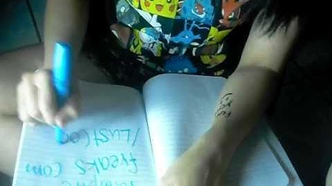 Vampire Freaks Salute