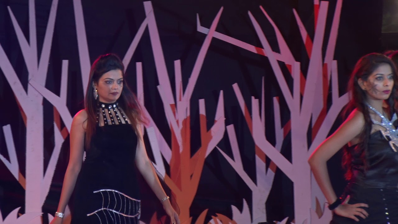 Eternal Elegance 2017 - Mega Fashion Show-Round 4 - Spider