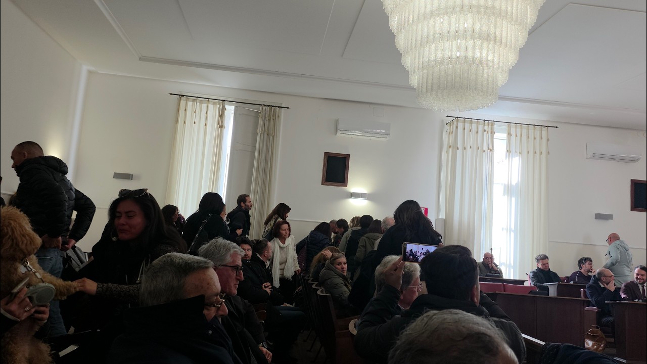 SPECIALE INCONTRO AL COMUNE DI POMPEI TRA LE GUIDE TURISTICHE E IL DIRETTORE GABRIEL ZUCHTRIEGEL