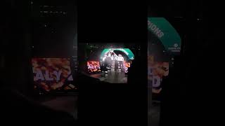 Coppa Davis: che spettacolo la presentazione! 🔥🎾 Luci e fumo da brividi