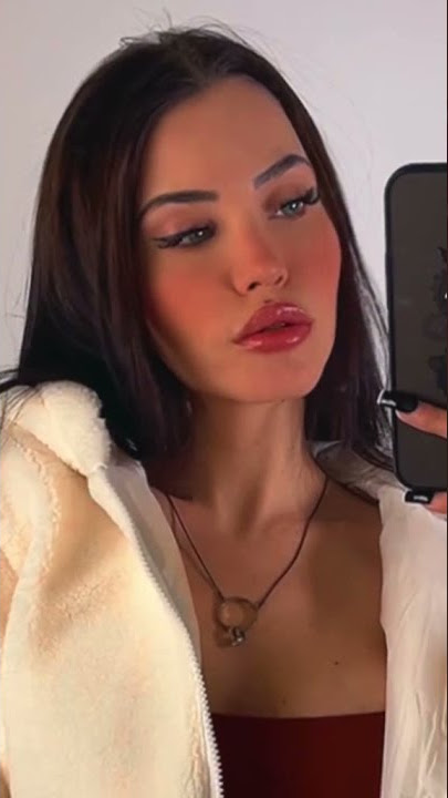 Claudia Alende YouTube Video -  Claudia Alende TikTok 2022