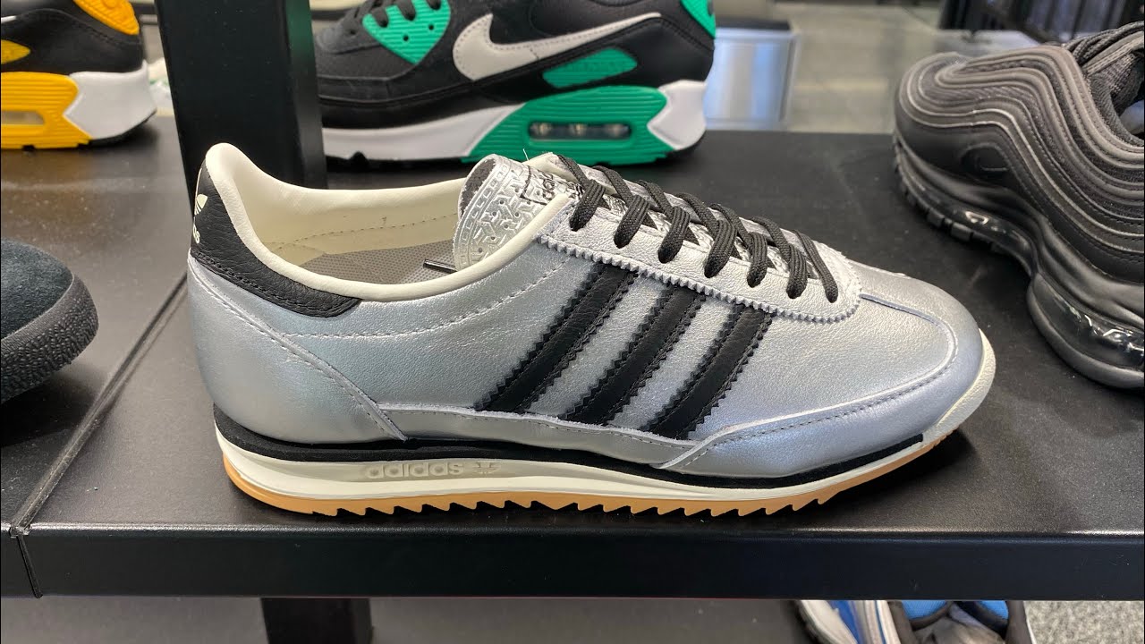 スニーカー ADIDAS SL 72 OG 5FT1596 Adidas SL 72 OG (Silver Metallic/Core Black/Off White
