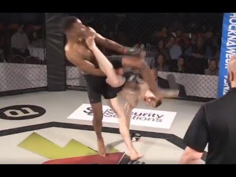 Amateur MMA Fighter STARCHES Opponent with Capoeira Kick