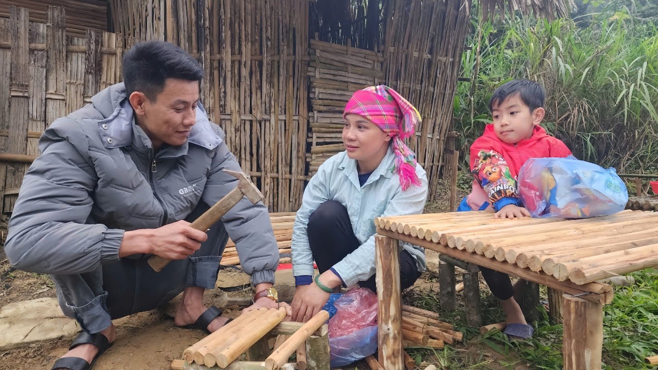 Простые столы и стулья, но полные искренней доброты: история водителя и матери-одиночки.