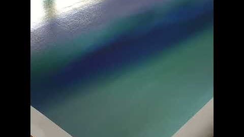 Varnishing large canvas