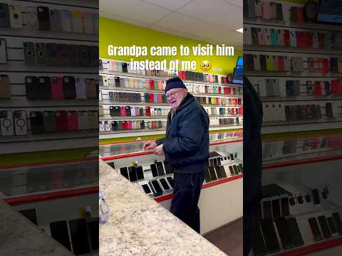 Me: Can I help you sir ? Grandpa : No 😳 #shorts #apple #iphone #ios #android #samsung #fyp #grandpa