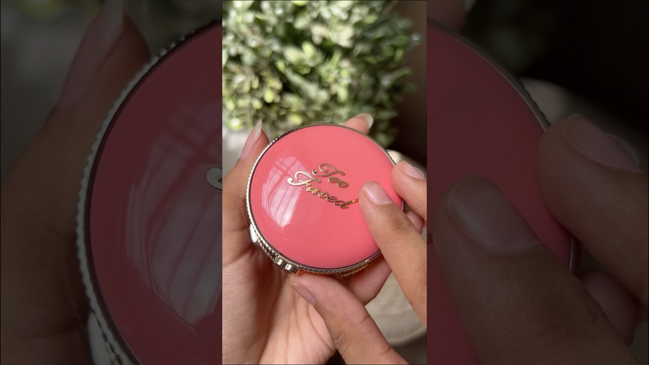 Cloud Crush Blush by Too Faced Looks Soooo Cute🥹🍑