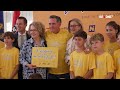 Philipp bewegt Schule: 3.500 Kinder üben gemeinsam für großen Turn-Tag | krone.tv NEWS