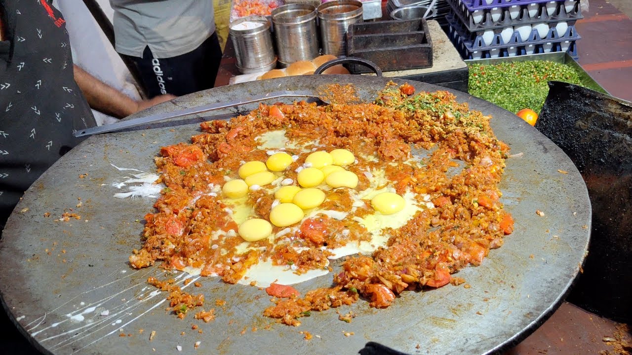 Street Bhurji Pav for Rs 35 | Cheapst scrambled Eggs | Indian Street Food