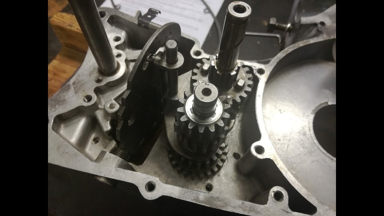 Jawa 175/356 (1958) skládání převodovky (Gear Box Mounting - Transmission Assembly)