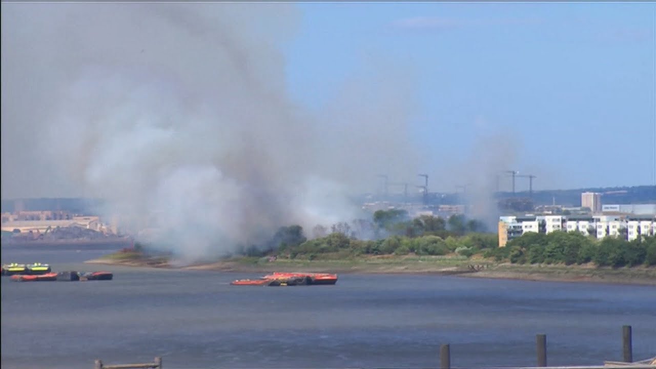 Weather Events - Fires across the London region as heatwave continues 15 (UK) - BBC - 24th July 2022