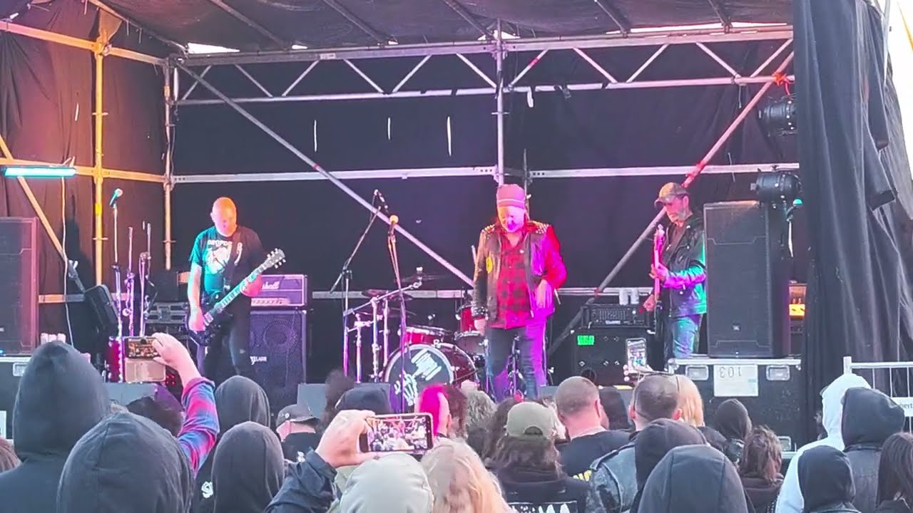 Avskum - Blod Röd - Fragile Mountain Punk Festival 2023