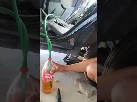 tirando combustível de forma fácil com aspirador de pó