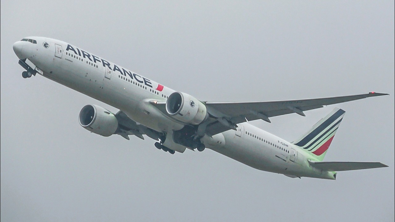 Plane Spotting bad weather conditions at Paris Orly Airport | A350, A330, B777, B737...