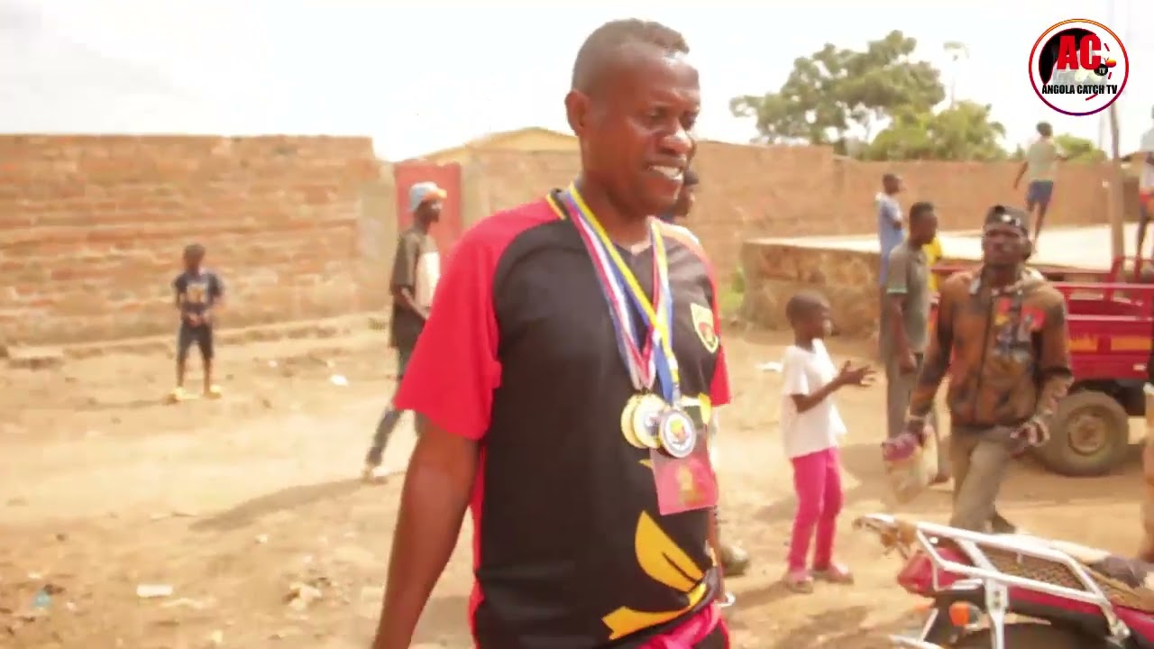 ARRIVE DE CATCHEUR ANGOLAI Á LUFU FRONTIERE 