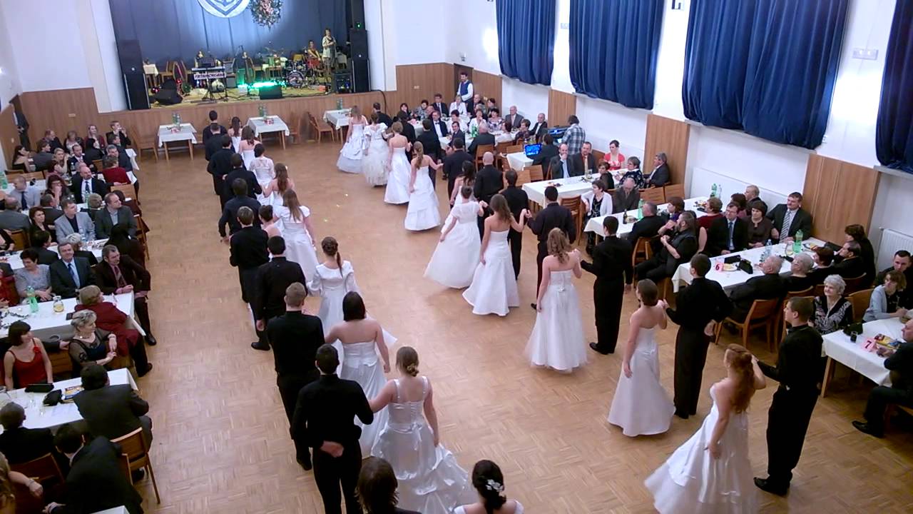 polonéza na farním plese v Kelči 2014