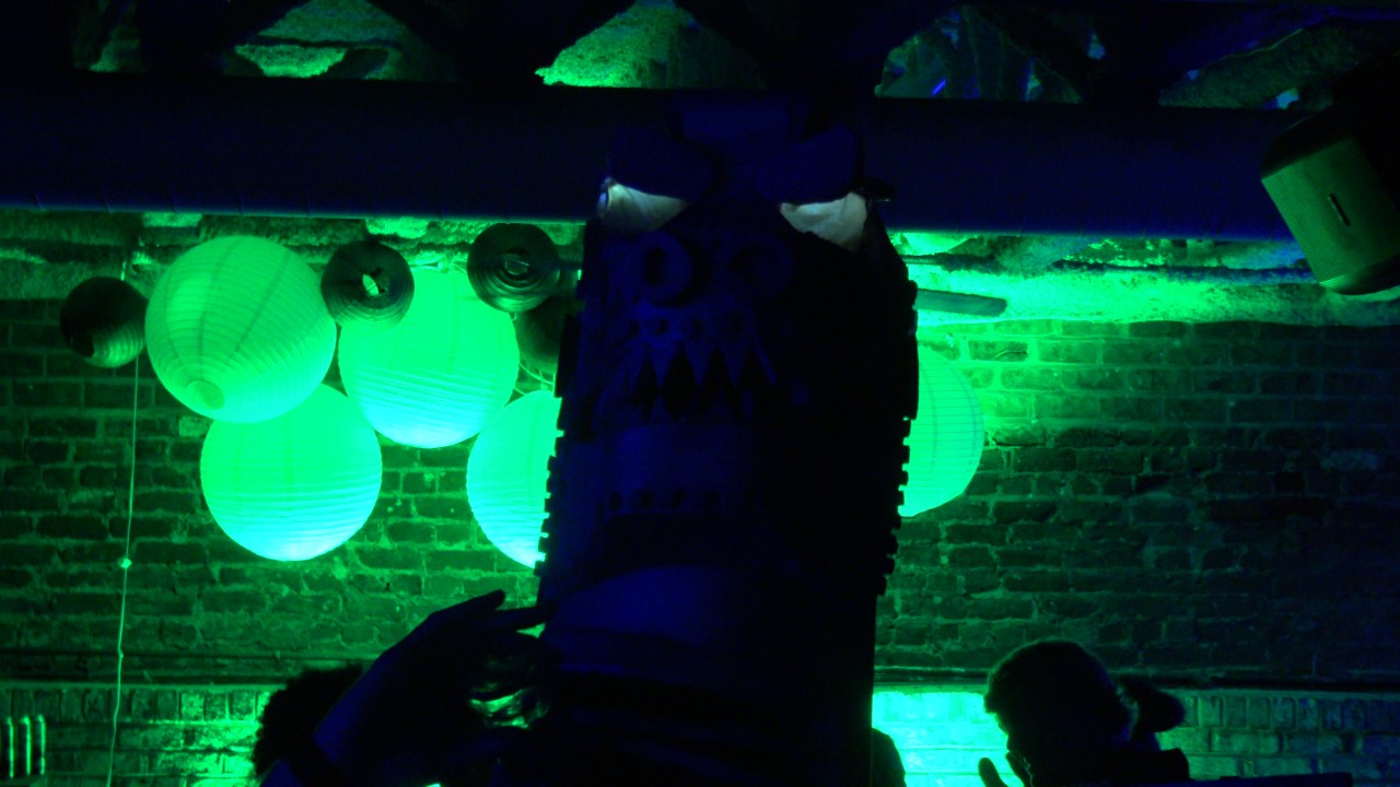 Mecha Godzilla In Da Club!
