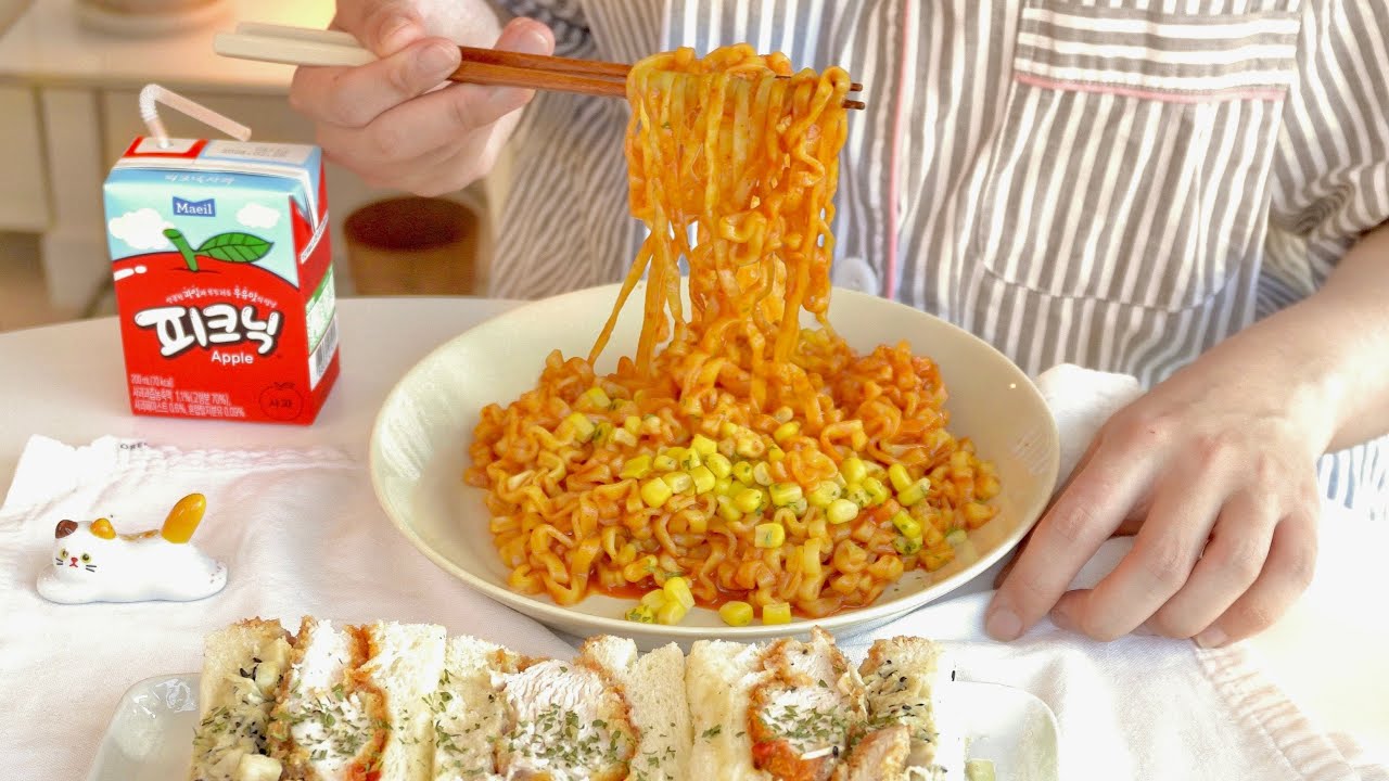 vlog | 서울 자취, 1인가구 집밥 브이로그 | 치킨까스 샌드위치, 콘불닭, 깍두기 볶음밥, 떡갈비 오므라이스 등