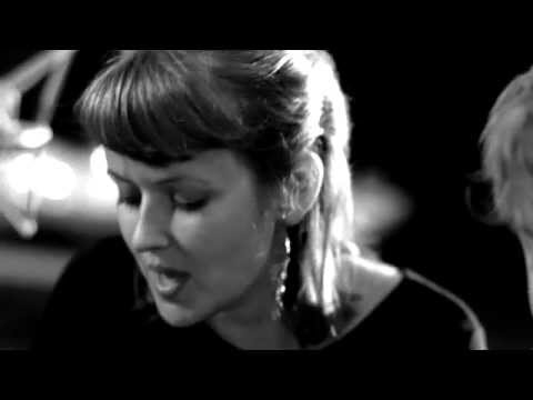 Wouter Hamel & Penny Police - Traveling Alone (live)