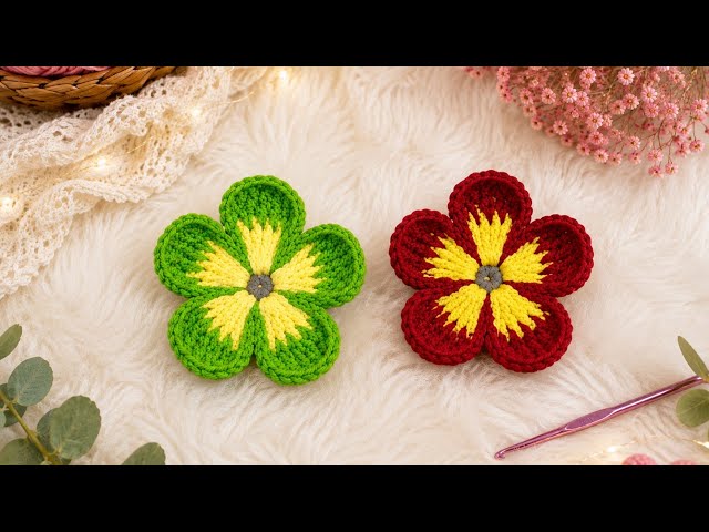Easy Crochet 5 Petal Flower Tutorial 🌸 | Hair Clip, Keychain