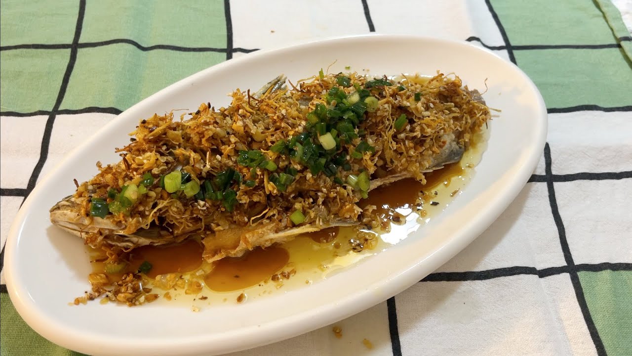 Chye Poh Fried Fish | 年年有鱼 | 菜脯煎魚 #fish #turnip - YouTube