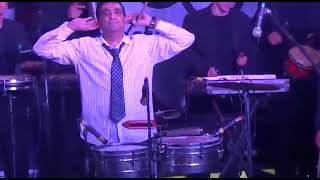 LA NUEVA LUNA EL CHINO TOCANDO LOS TIMBALES EN FANTÁSTICO BAILABLE