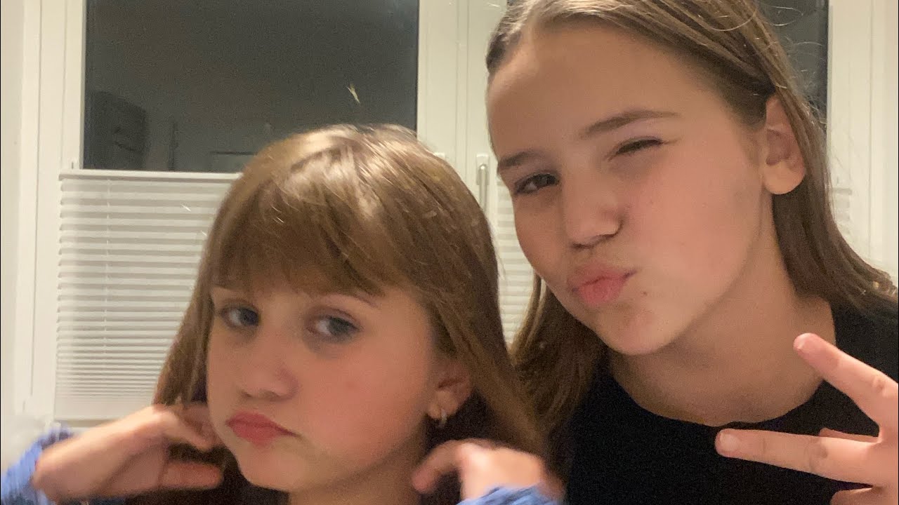 ￼ играем с моей подругой в Chanel ￼ и ￼ Rolex ￼