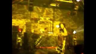 S3rl Stomps During His Set!