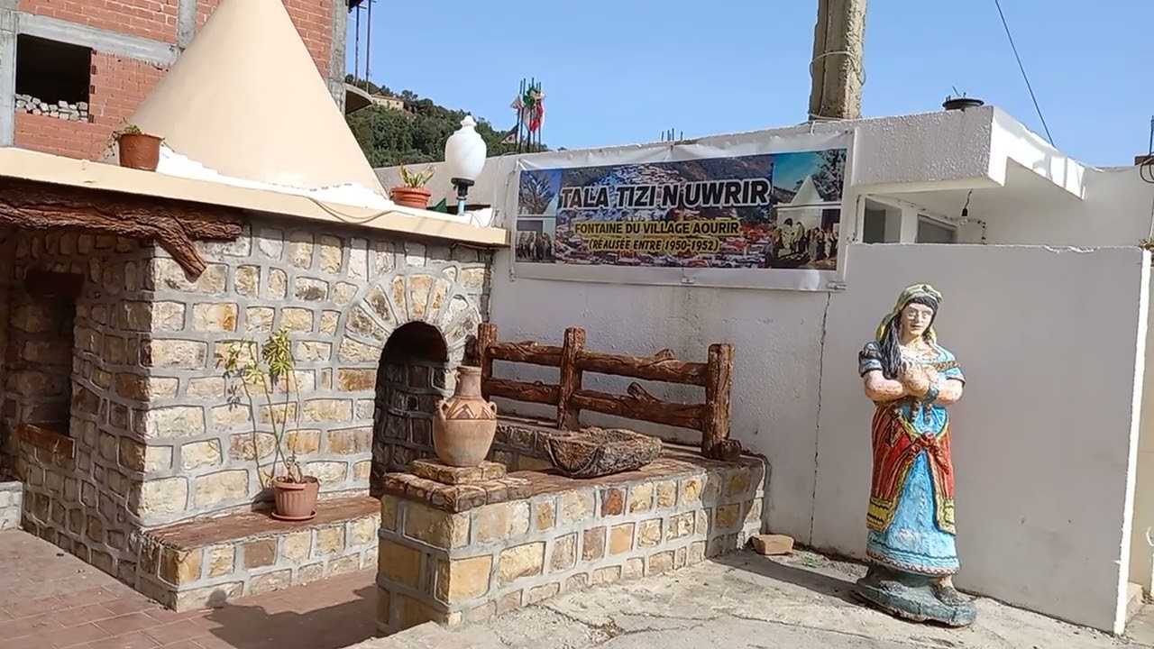 Aourir Ath Hsyen Akfadou, avec ses beaux paysages et son patrimoine ancien.Village très propre 💛💚💙