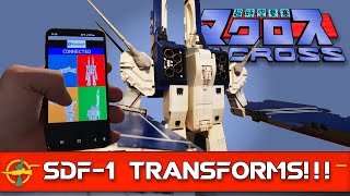 Self transforming Robotech Macross マクロス SDF-1 robot!!!