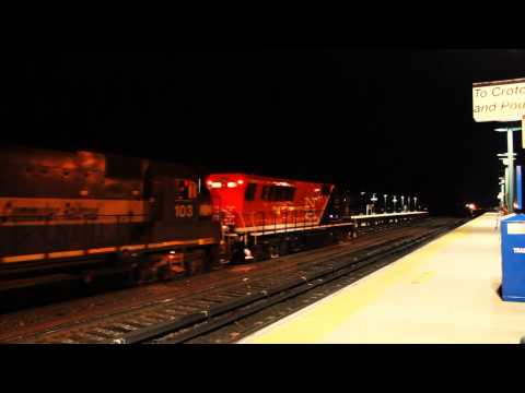 Nighttime action at Riverdale station 5-9 (P32 flybys, M8 test train, light engines & more)